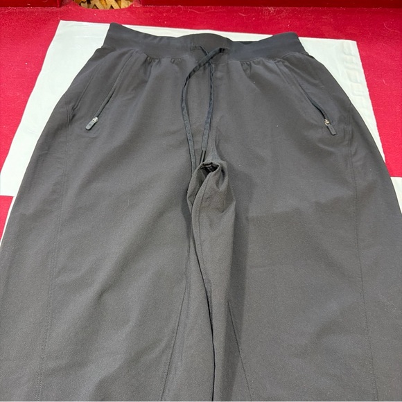 Lululemon Women's BLACK Joggers PANTS size 6 zippered Pockets Tie Stretch Waist - Picture 13 of 16